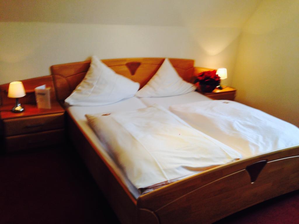 Hotel Eisenkrug Dinkelsbühl Szoba fotó