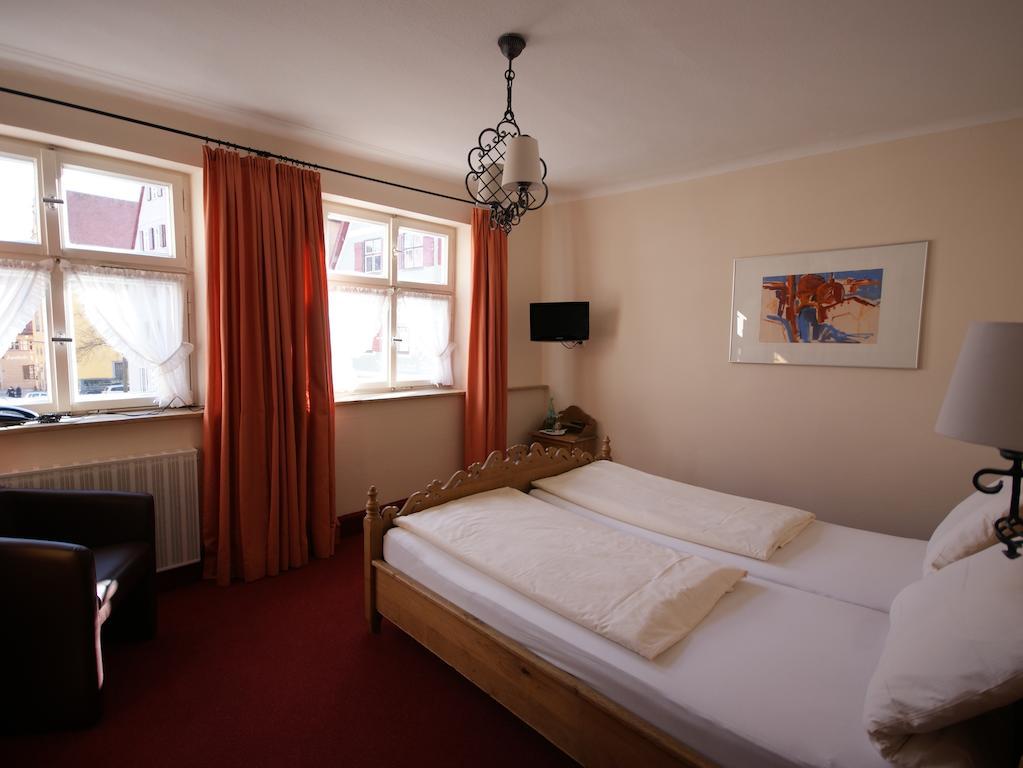 Hotel Eisenkrug Dinkelsbühl Szoba fotó
