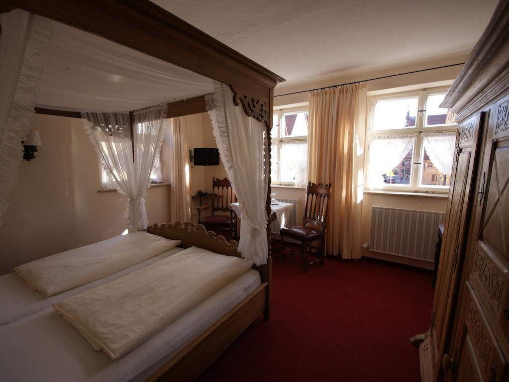 Hotel Eisenkrug Dinkelsbühl Szoba fotó